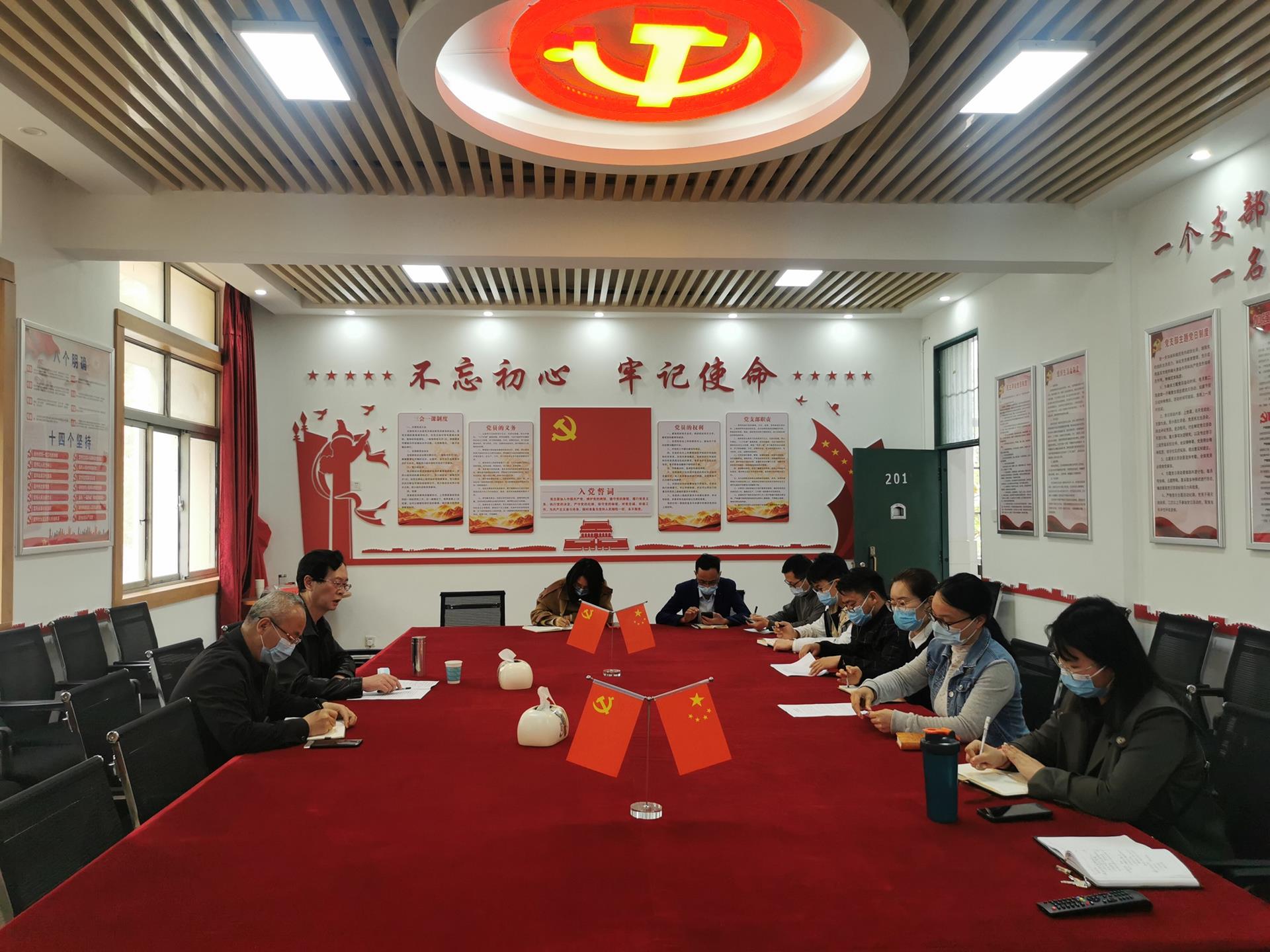 b33d532a479e449891c36bbd1eb0e9d2.jpg b33d532a479e449891c36bbd1eb0e9d2.jpg