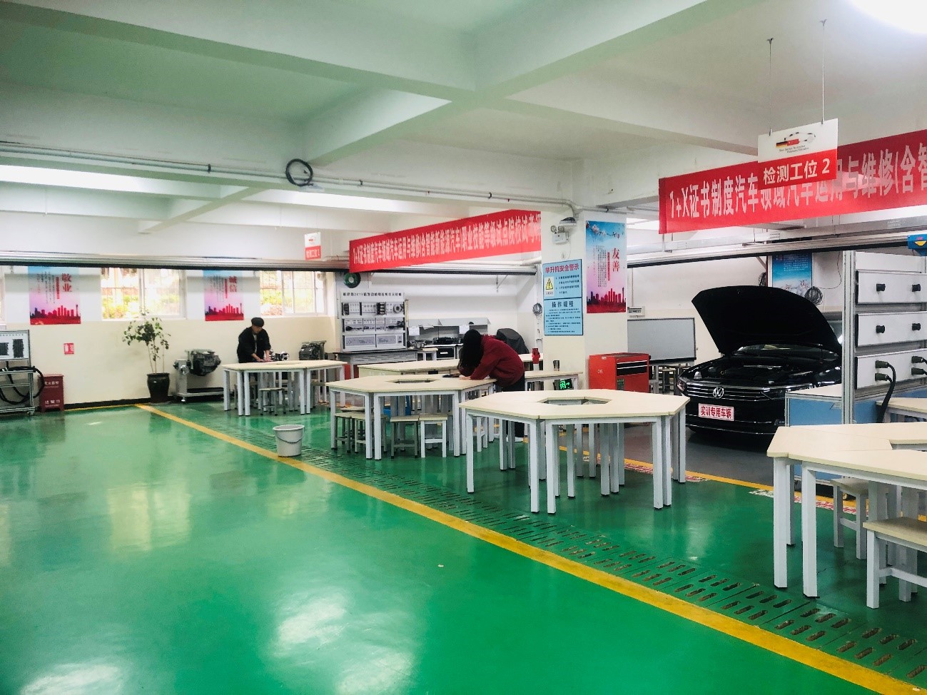 17458b7f6e264b96a11731758956c8cb.jpg 17458b7f6e264b96a11731758956c8cb.jpg