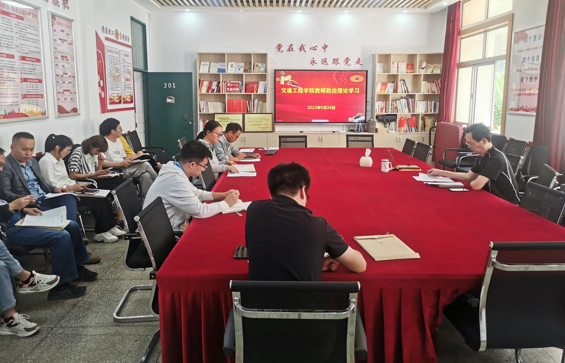 75557521136a4bd8893a5686abdb9d0c.jpg 75557521136a4bd8893a5686abdb9d0c.jpg