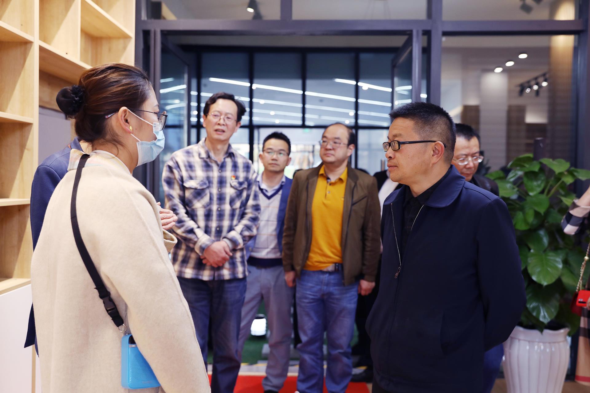 fcaaa90cca0249bf94f2b538ed4e2186.jpg fcaaa90cca0249bf94f2b538ed4e2186.jpg