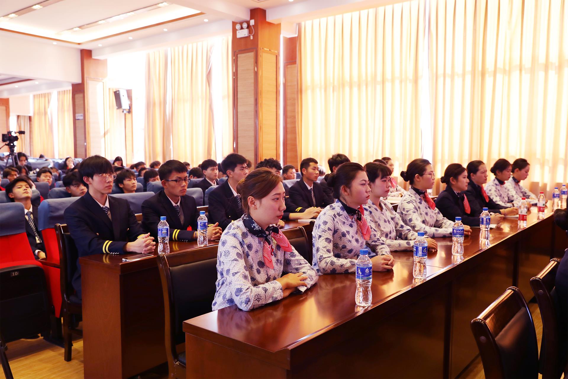 9788db1d9ffa4a1cab6a2031ec637ea8.jpg 9788db1d9ffa4a1cab6a2031ec637ea8.jpg