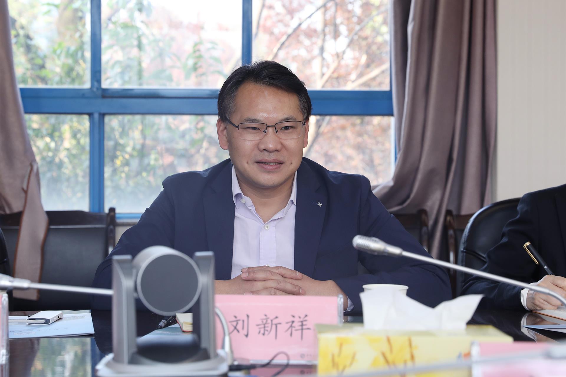 b08597b034704fc2b288365dffd15d39.jpg b08597b034704fc2b288365dffd15d39.jpg