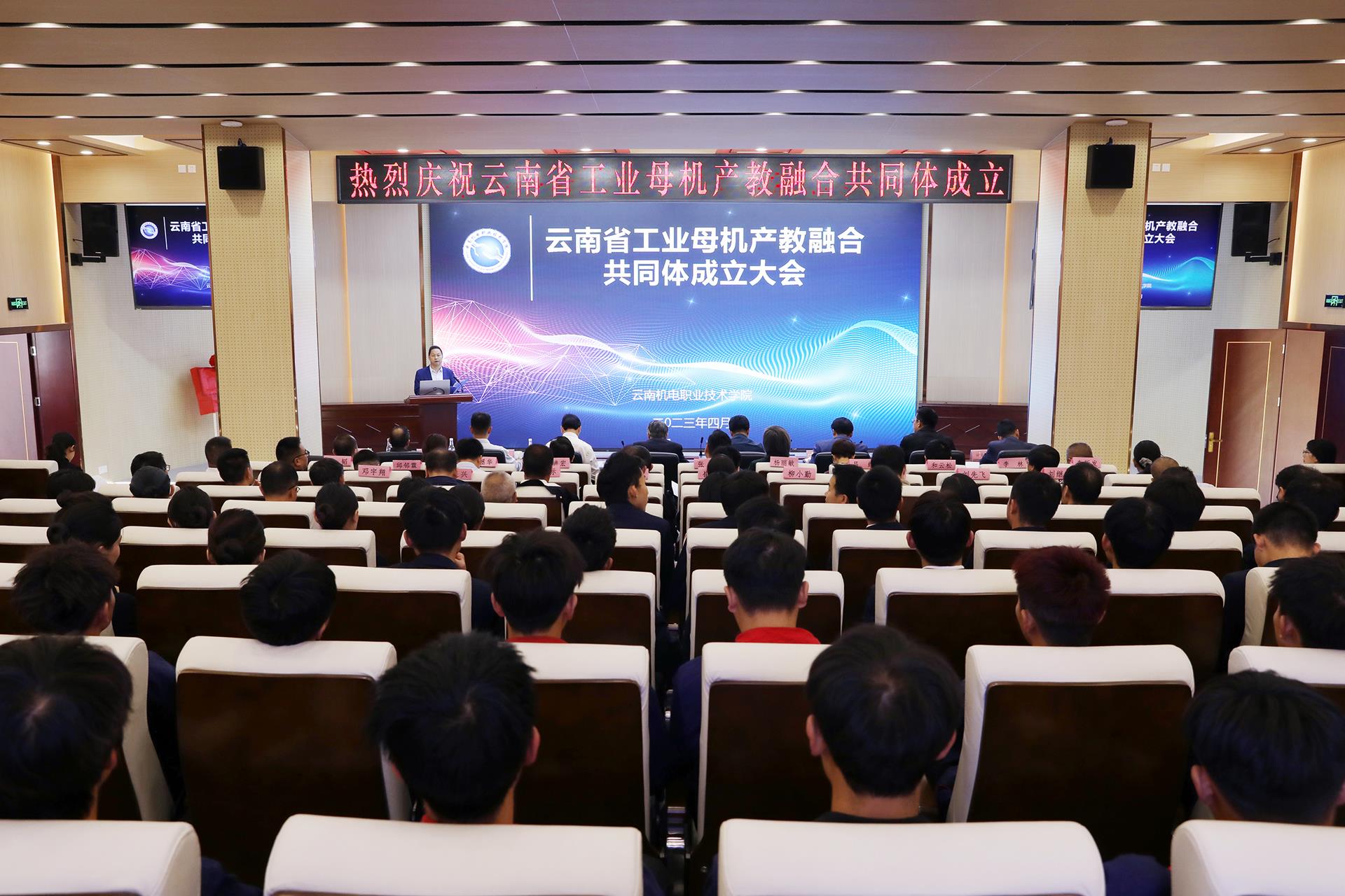 381ad48e25dc42178bf48a2bc38c03c0.jpg 381ad48e25dc42178bf48a2bc38c03c0.jpg