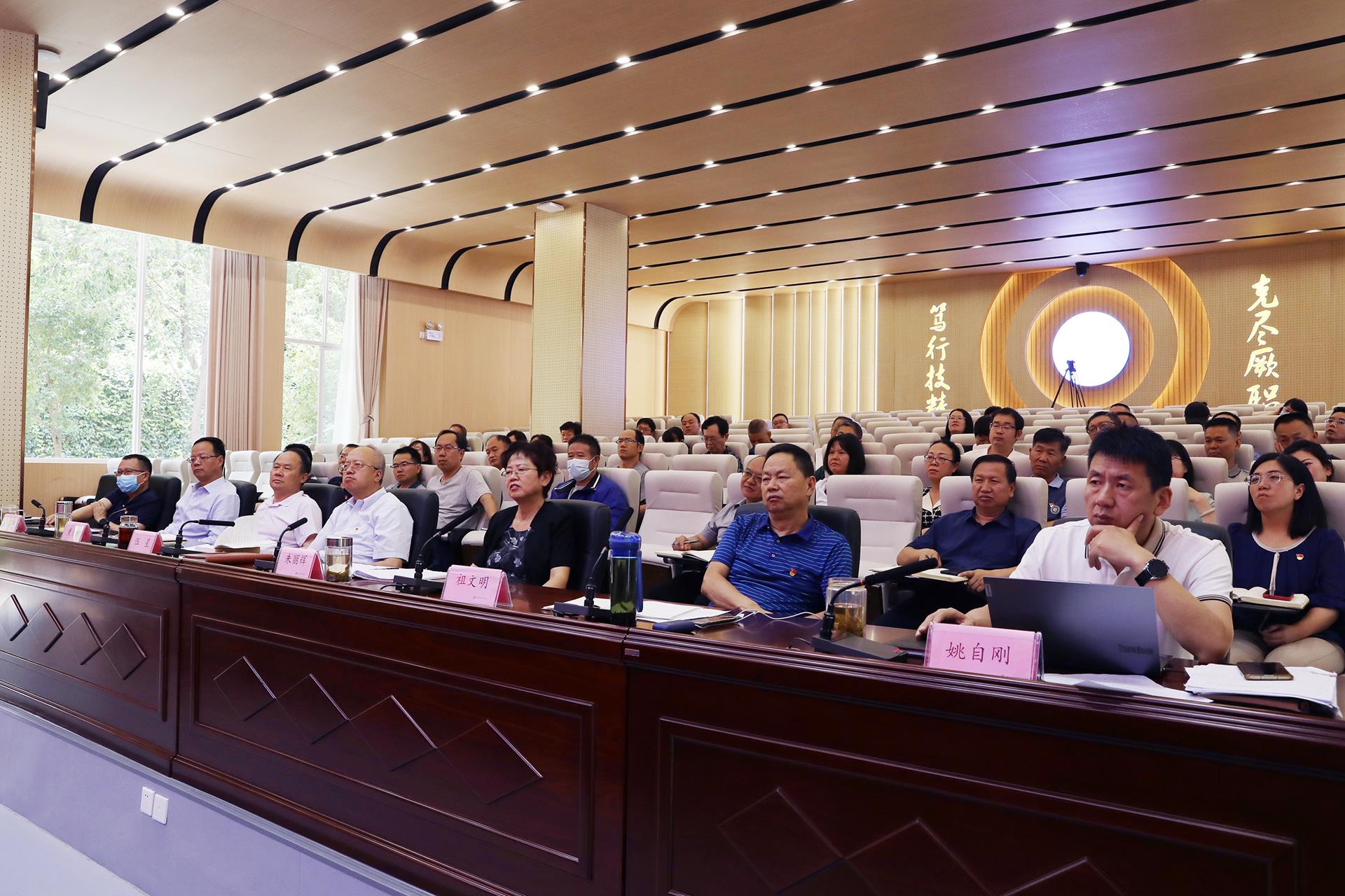 61c8e74a76a74b168869a386f7340fe7.jpg 61c8e74a76a74b168869a386f7340fe7.jpg