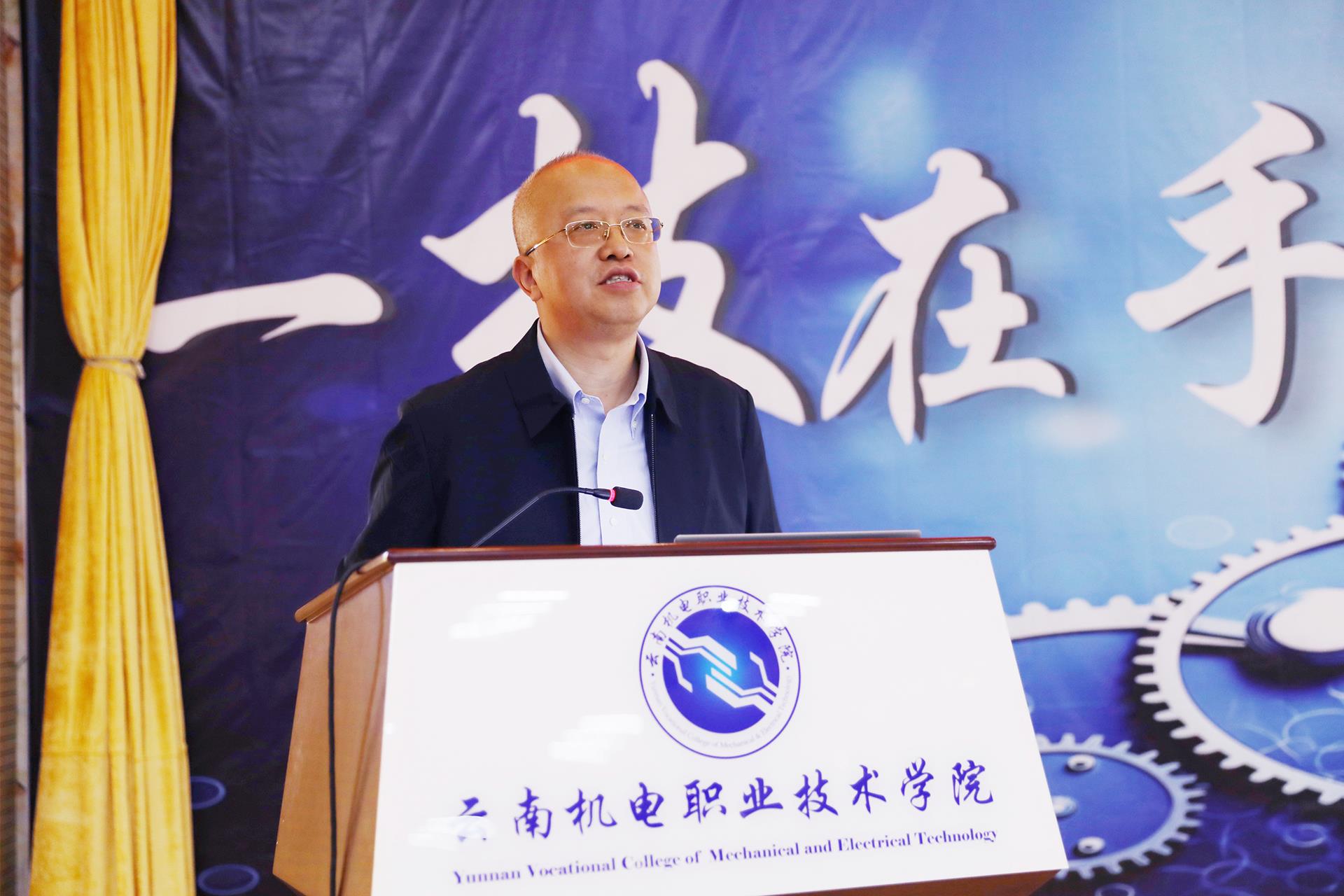 429adaf4f078438f9179308efce27a46.jpg 429adaf4f078438f9179308efce27a46.jpg