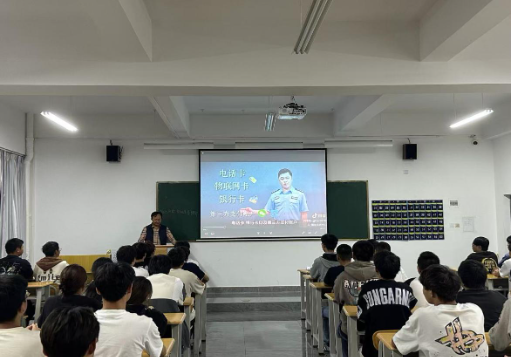 ea19e128cef345cfbcd70d7bac7fb401.jpg