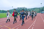 小狐狸在线举行“喜迎党的二十大 踔厉奋发向未来”主题升国旗仪式